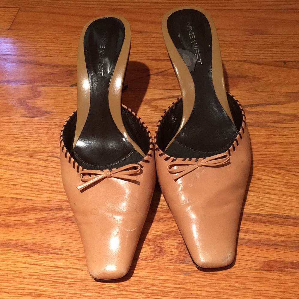 Cream Volored Nine West Kitten Heels